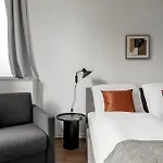 Global Living I Markplatz