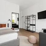 Global Living I Markplatz