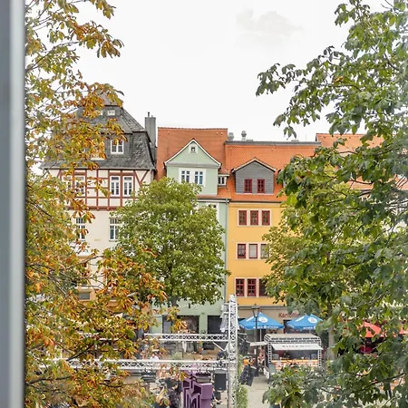 Global Living I Markplatz Ена