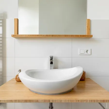 Global Living I Markplatz 3* Ена