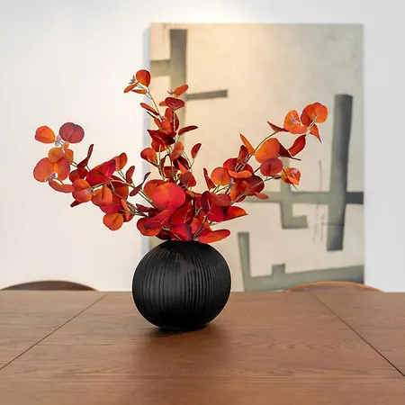 Global Living I Markplatz Ена