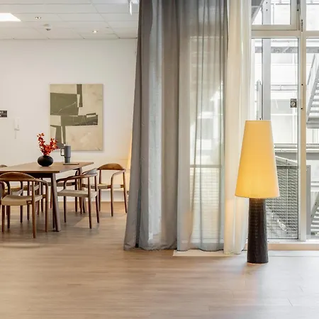 Global Living I Markplatz