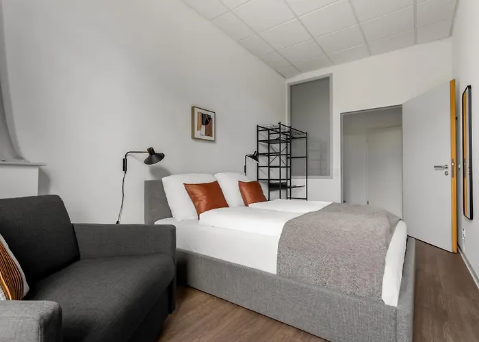 Global Living I Markplatz