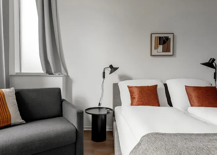 Global Living I Markplatz