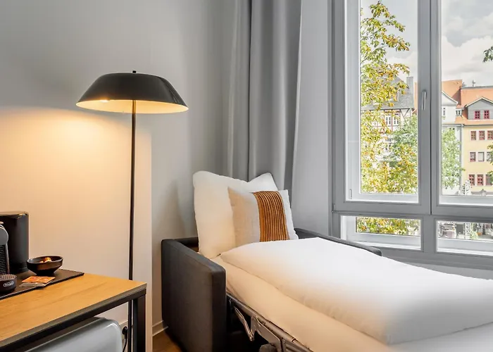 Global Living I Markplatz