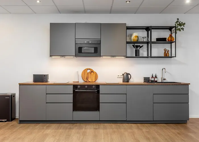 Global Living I Markplatz