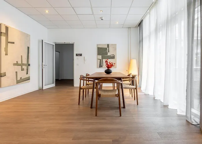 Global Living I Markplatz Jena